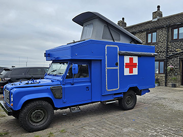 landrover camper with pop up roof